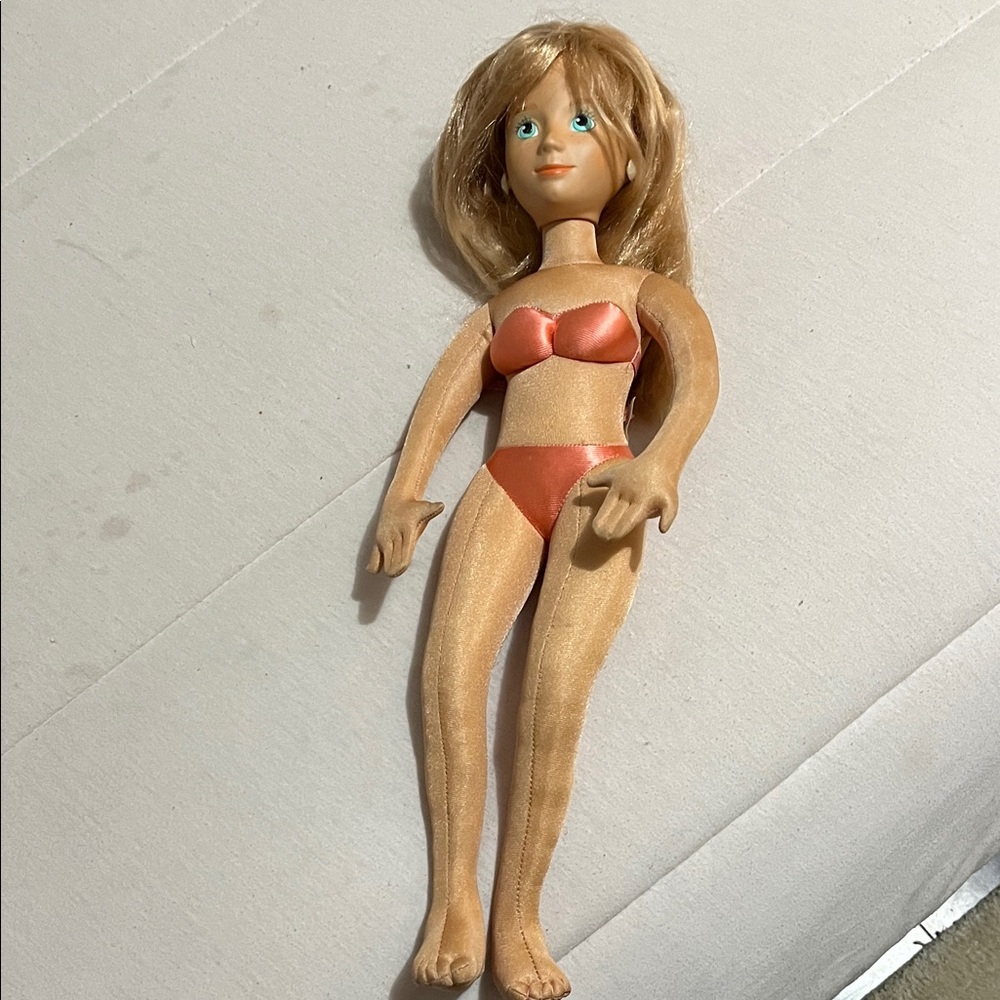 1986 hot looks Chelsea doll